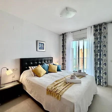 아파트 Clubrent Edf Entremares, En 7º Piso 칼페