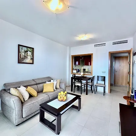 Clubrent Edf Entremares, En 7º Piso
